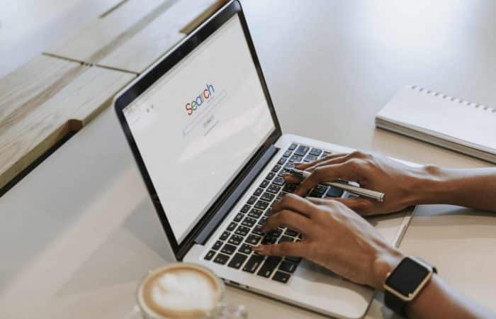 image de référencement payant sur ordinateur